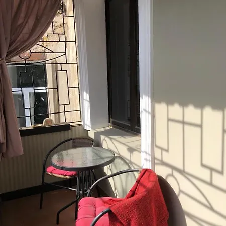 Near City Garden Apartment *