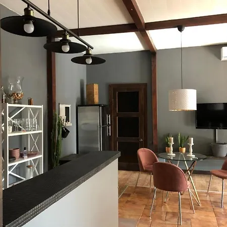 Apartment Near City Garden *